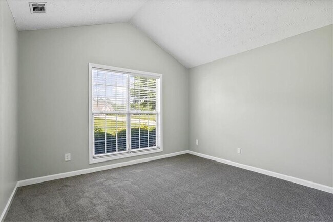 Building Photo - 2615 Snowcrest Pl