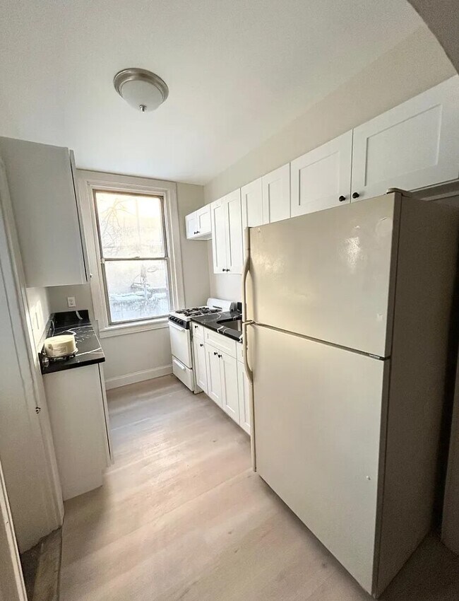 Building Photo - 1605 S Marston St