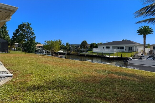 Building Photo - 1452 SE 15th Terrace