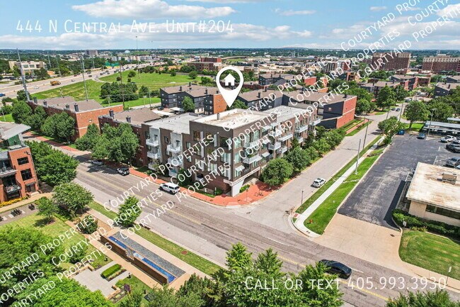 Building Photo - 444 N Central Ave