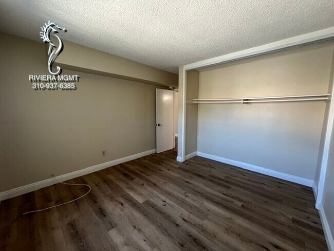 Building Photo - 514 S Grevillea Ave