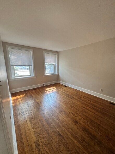 Building Photo - 822 S Loomis St