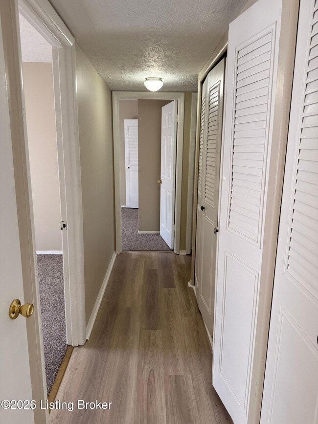 Building Photo - 159 Hedgewood Ct