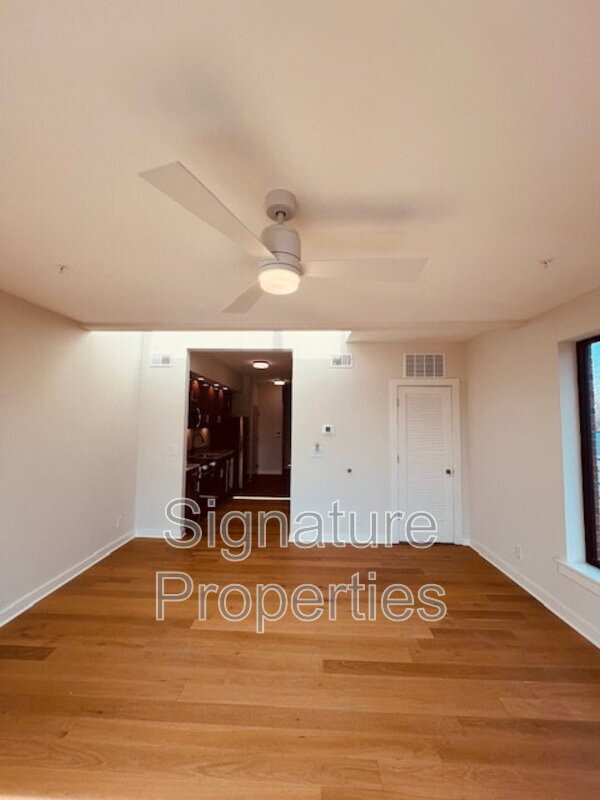 Building Photo - 712 High St