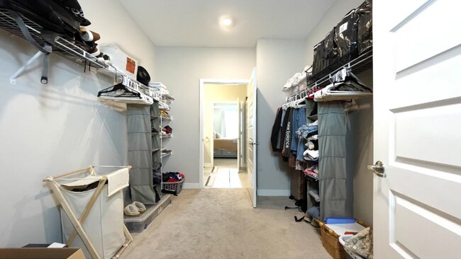 Building Photo - Welcome to this stunning 2-bedroom 2-bathroom home located in the desirable Westfield, IN