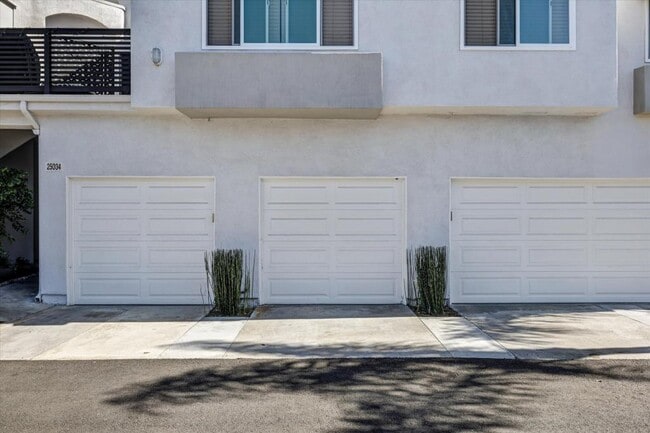 Building Photo - 25038 El Carrizo