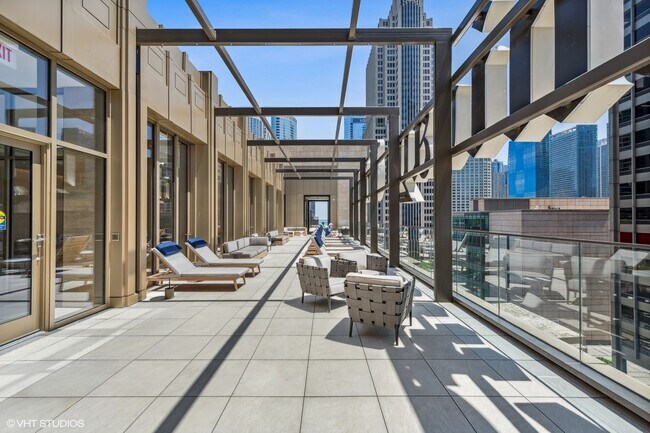 Building Photo - 435 N Michigan Ave