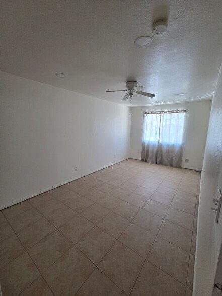 Building Photo - 6636 Camellia Ave