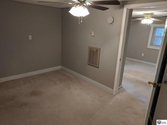 Building Photo - 638 Miller Rd