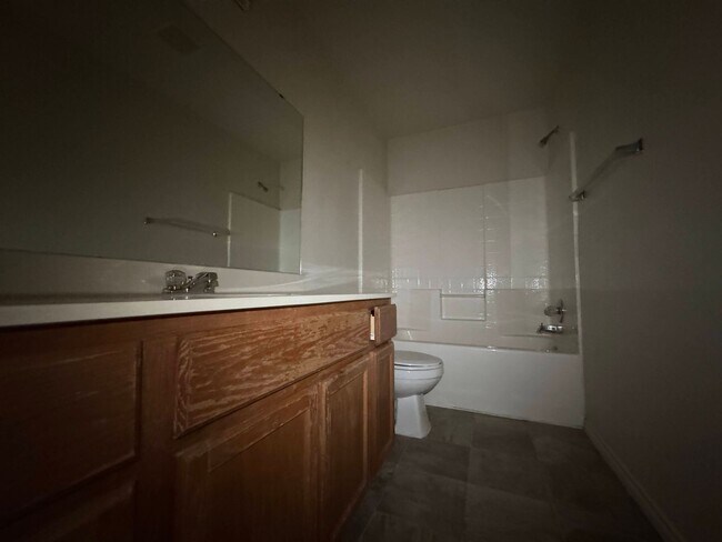 Building Photo - 5005 John David Dr