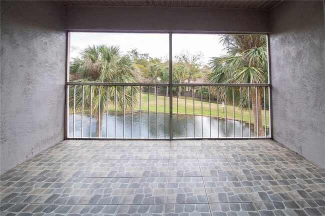 Building Photo - 2304 Clubside Dr