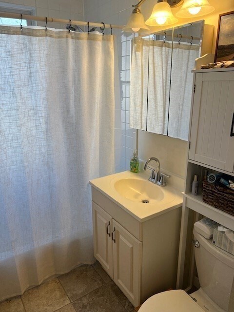 Building Photo - 36 Willow St