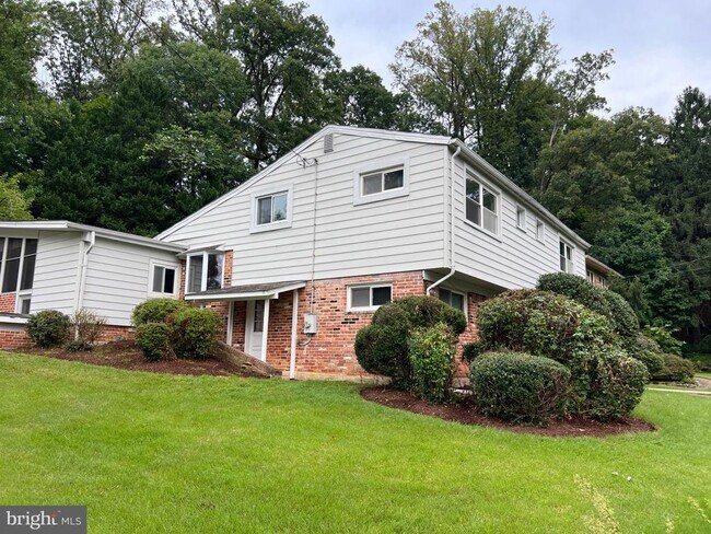 Building Photo - 6411 E Halbert Rd