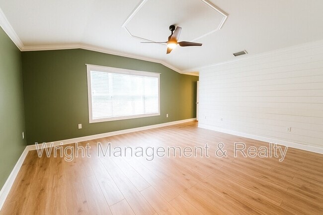 Building Photo - 1005 Misty Hollow Ln