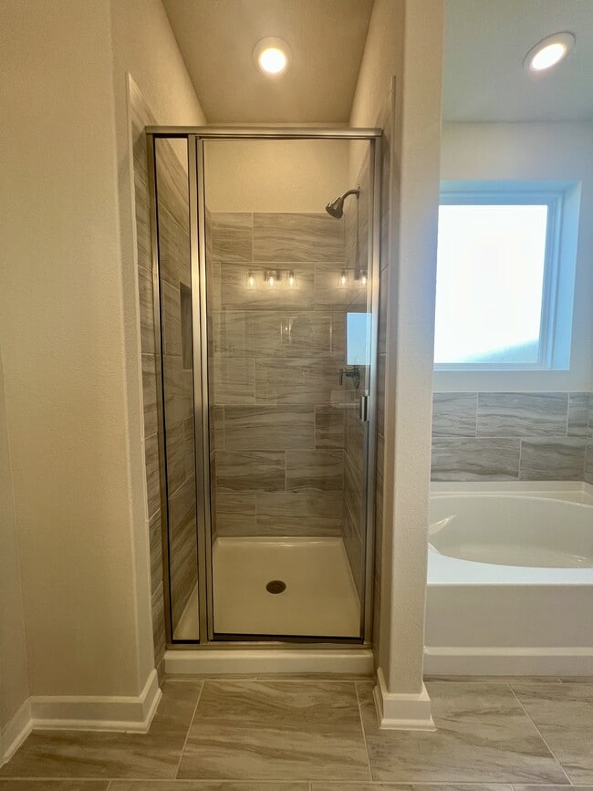 Building Photo - 14438 Inspiration Pt