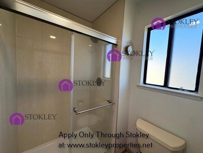 Building Photo - 1105 Rock Creek Way