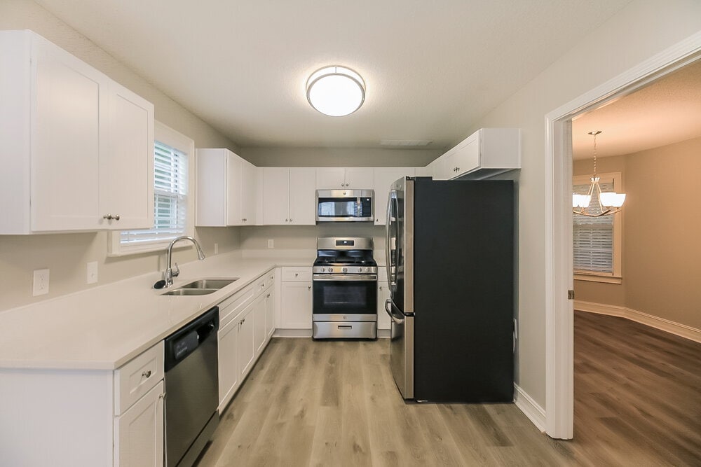 Building Photo - 17 Arbor Cove Dr
