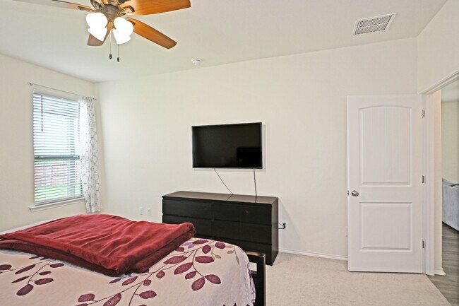 Building Photo - 138 Buttercup Bnd