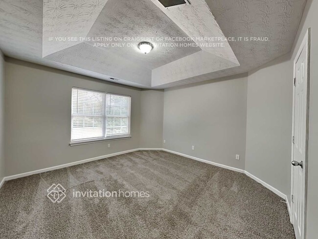 Building Photo - 86 E Main St N