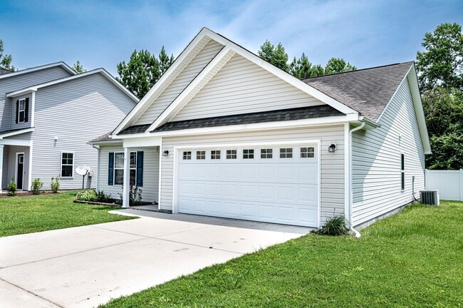 Building Photo - 312 Hawks Bluff Dr