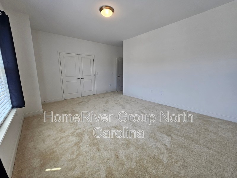 Building Photo - 607 Pompano Dr