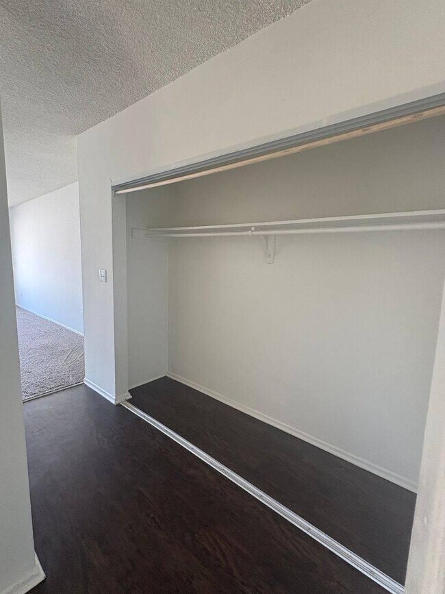 Building Photo - 0.0 bedroom in Los Angeles California 91343
