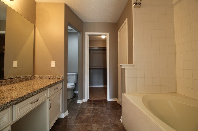Building Photo - 6803 Highwind Bend Ln