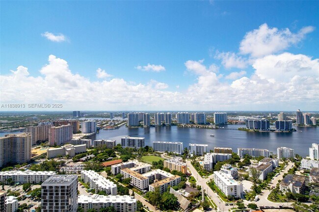 Building Photo - 17875 Collins Ave