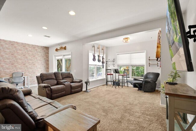 Building Photo - 6050 Smooth Stone Pl