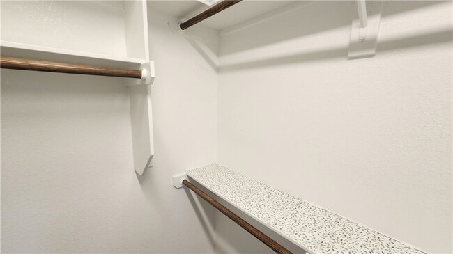 Building Photo - 2006 Theresa Dr