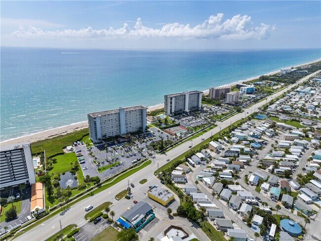 Building Photo - 10680 S Ocean Dr