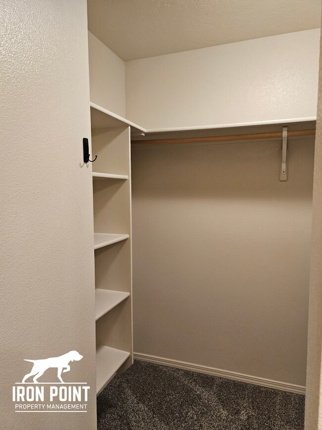Building Photo - 1/2 off First Full Month! 3bed/2.5 bath ho...