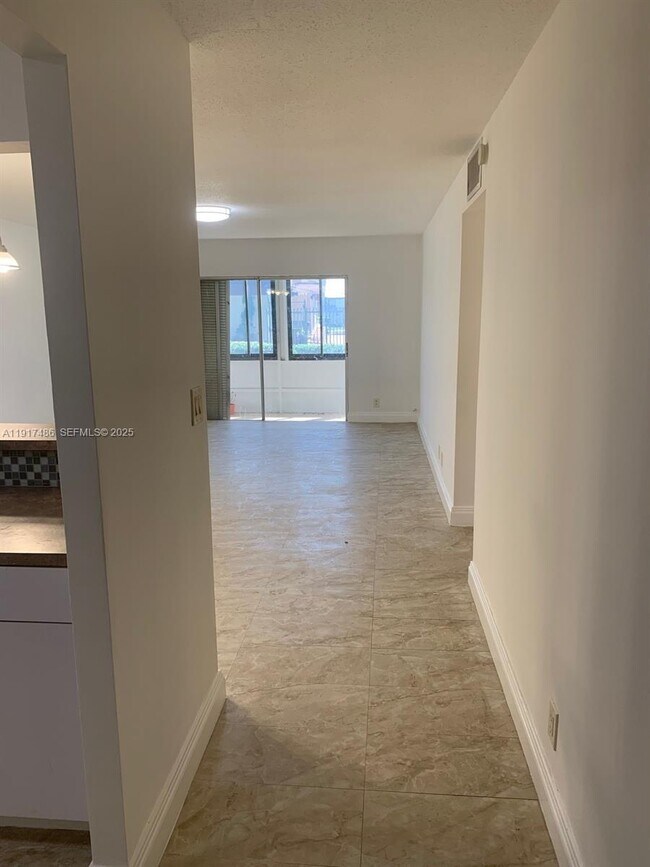 Building Photo - 4045 NW 16th St