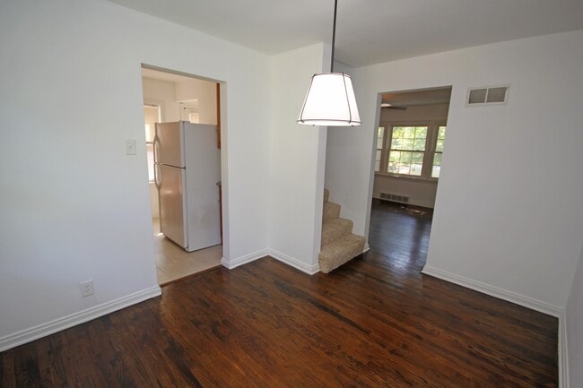 Building Photo - 9721 Greenwood Terrace