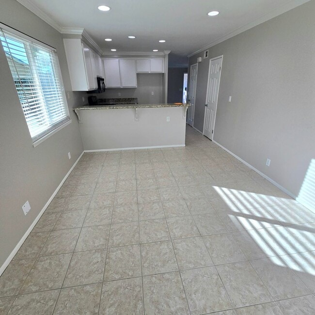 Building Photo - Welcome Home! 4 Bedroom HOUSE available NOW!