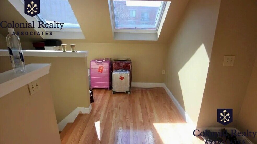 Building Photo - 85 Brainerd Rd