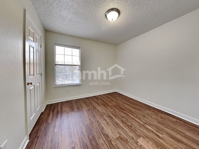 Building Photo - 5412 Big Bend Dr