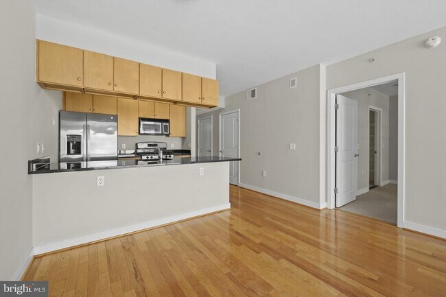 Building Photo - 1117 10th St NW