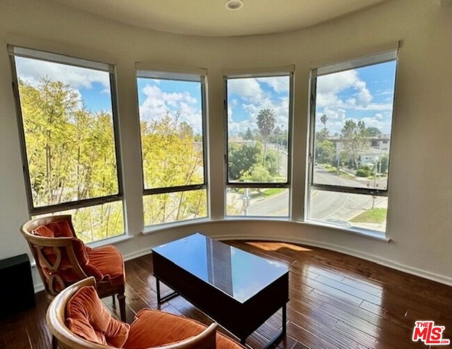 Building Photo - 2111 S Beverly Glen Blvd