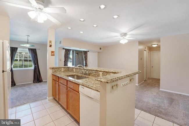 Building Photo - 3120 Valley Dr