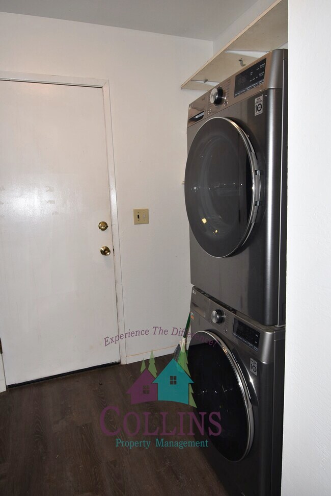 Building Photo - 14695 Moon Shadow Dr