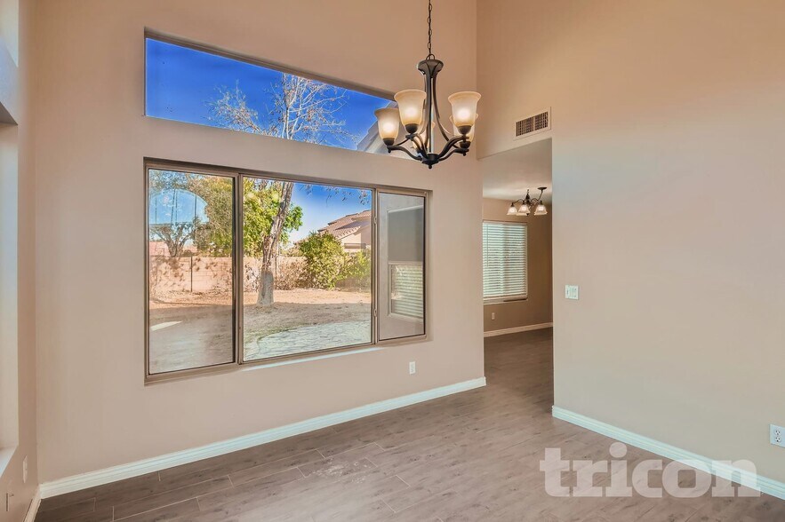 Building Photo - 15028 W Honeysuckle Ln