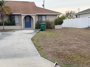 Building Photo - 2 Bed/1 bath Centrally Located~
