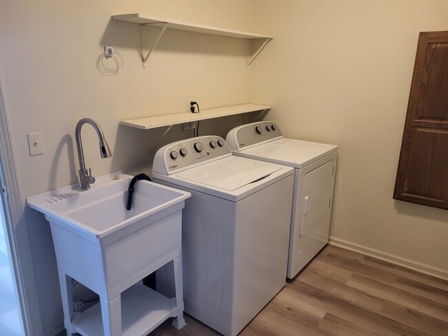 Building Photo - 11737 21 Mile Rd