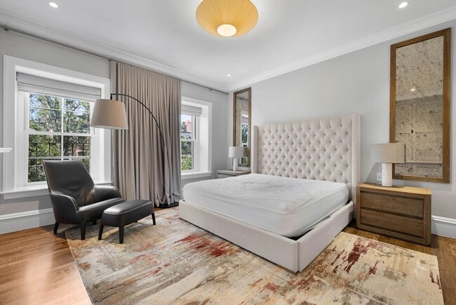 Building Photo - 321 Beacon St