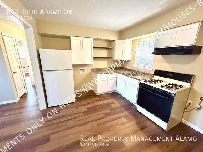 Building Photo - **MOVE-IN SPECIAL** AVAILABLE NOW! 2 Bedro...