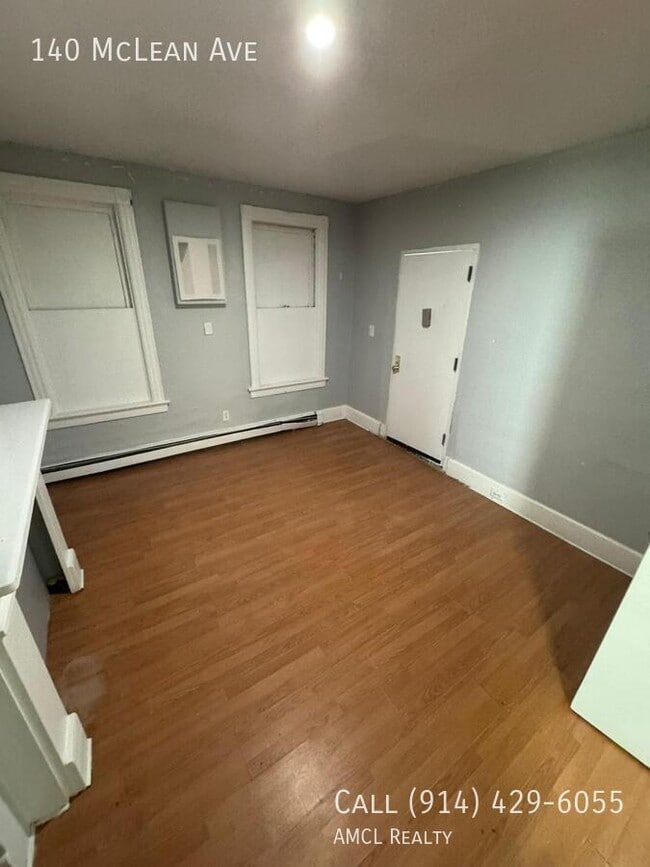 Primary Photo - 140 McLean Ave