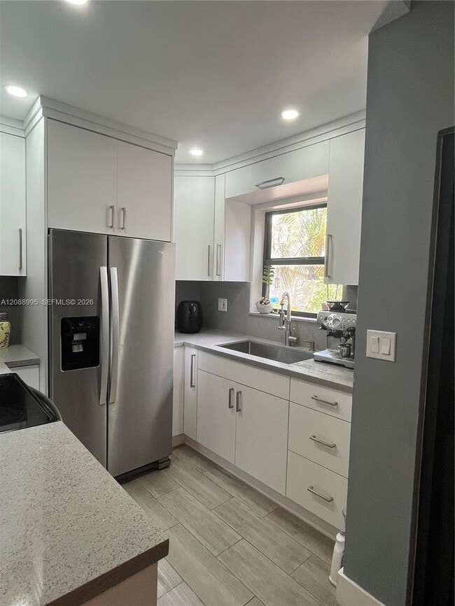 Building Photo - 447 NW 98th Ct