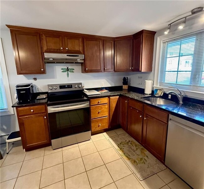 Building Photo - 196 Bulgarmarsh Rd