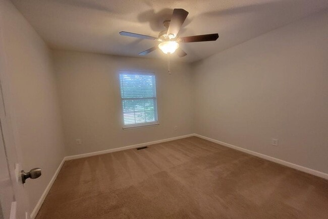 Building Photo - 3110 Crest Ridge Cir SW